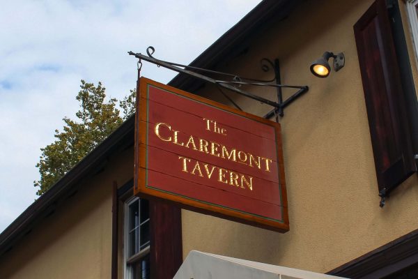 TheClaremontTavern-outside-sign-20